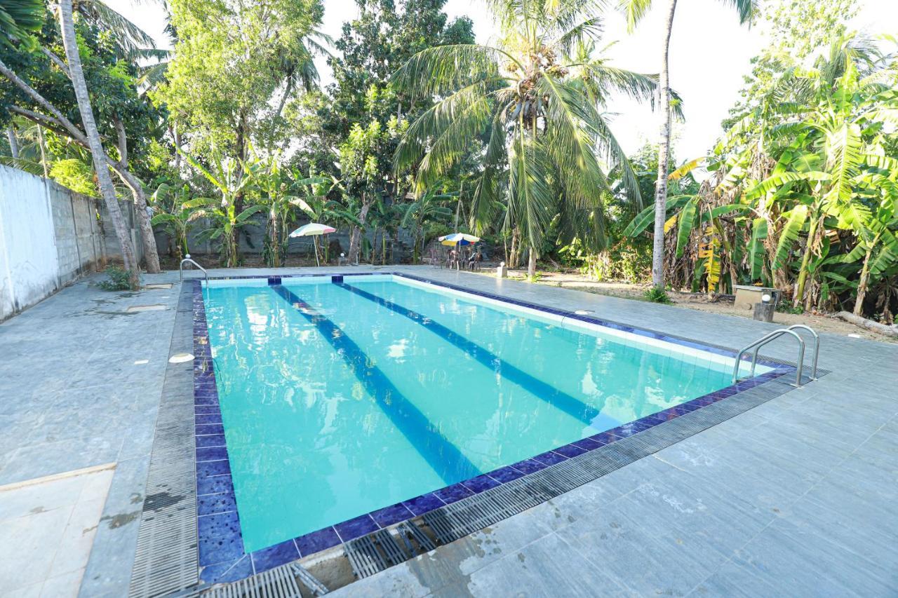 Yala Rich Lodge Tissamaharama Exteriör bild