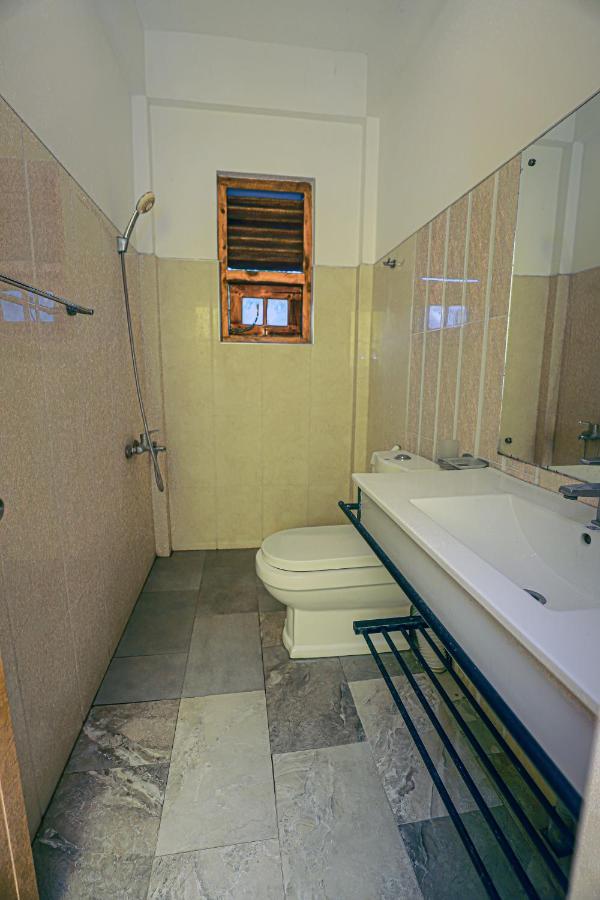 Yala Rich Lodge Tissamaharama Exteriör bild